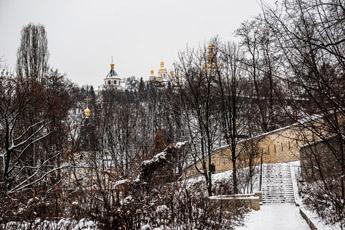 Kiew. Am ostlichen Tor der unteren Lawra