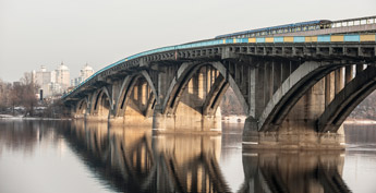 Kiew. Vorgeschichte der Metrobrücke