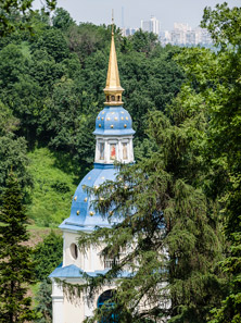 Kiew. Kloster Widubitschi. Glockenturm