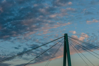Severinsbrücke. Pylon