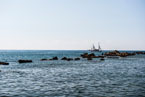 Stadt Paphos. An der Küste. Ein Segelschiff
