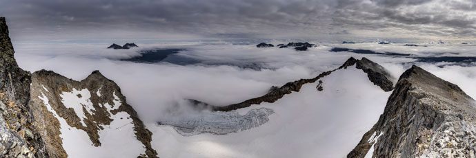 Вид с горы Langletinden. Ледник Blåisen