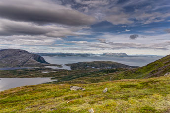О. Rolla. К горе Drangen. Вид на Vågsfjord