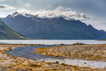 Insel Austvågøya. Blick zum Higravtindan
