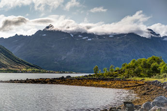 Insel Austvågøya. Blick zu Bergen