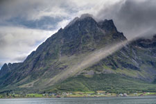 Insel Austvågøya. Blick zum Higravtindan