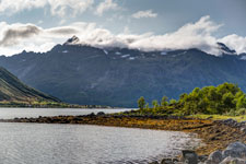 Insel Austvågøya. Blick zu Bergen