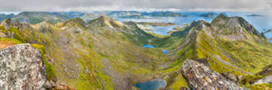 Lofoten. Insel Austvågøya. Svolvær Berge. Berg Blatinden. Panorama