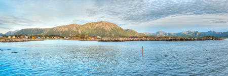 Лофотенские острова. Остров Austvågøya. Посёлок Laukvik. Мол