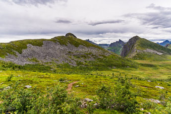 Подъём на гору Husfjellet