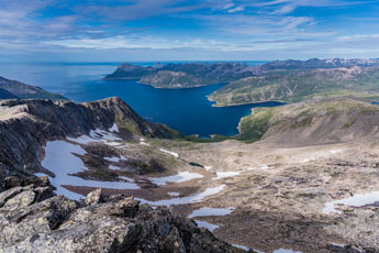 Вид с горы Kvænan на Север