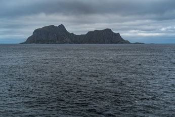 Fähre: Moskenes-Bodø. Insel Mosken