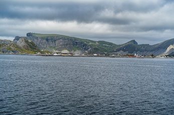 Fähre: Moskenes-Bodø. Insel Værøy