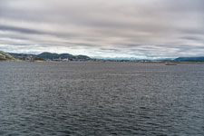 Fähre: Moskenes-Bodø. Landegodefjorden