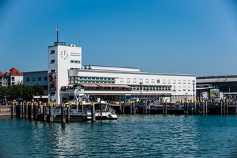 Friedrichshafen. Zeppelin-Museum am Hafen