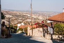 Dorf Pissouri. Eine Gasse