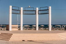 Larnaka. Eine Bühne