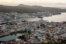Bergen. Innenstadt und Hafen