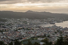 Bergen. Innenstadt und Hafen