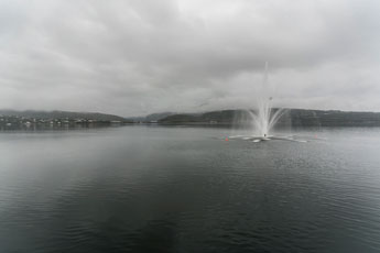 Stadt Fauske. Eine Fontäne