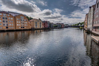 Trondheim. Häuser an der Nidelva