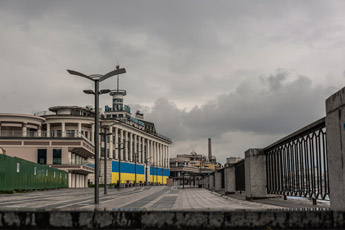 Kiew. Promenade am Hafen