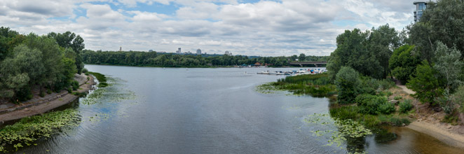 Kiew. Ein Ausblick auf den Russanovka Durchfluss