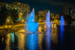 Kiew. Springbrunnen am Russanovker Kanal