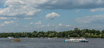 Kiew. Ausflugsschiffe am Dnepr