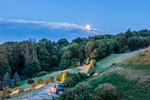 Kiew. Eine Allee im Park des ewigen Ruhmes