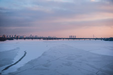 Kiew. Zugefrorener Dnepr