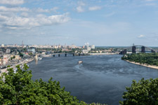 Kiew. Ausblick auf Dnepr und Podol