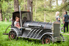 Kiew. Botanischer Garten. Ein Besucher