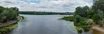 Kiew. Ein Ausblick auf den Russanovka Durchfluss