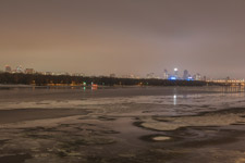 Kiew. Dnepr am Winter
