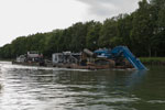 Garbsen. Mittellandkanal. Ein Schubboot