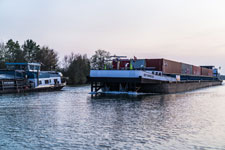 Garbsen. Mittellandkanal. Überholmanöver