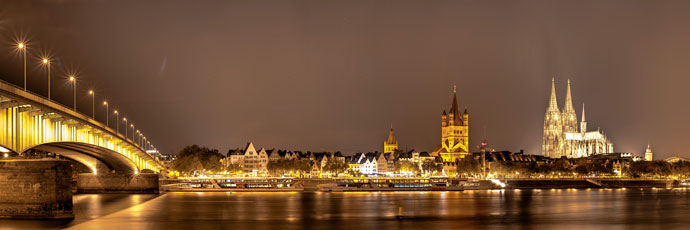 Köln. An der Deutzer Brücke