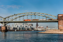 Köln. Südbrücke