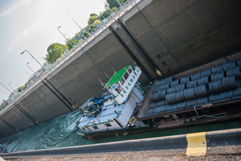Schleuse Iffezheim