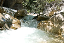 Ein Zufluss Moglenitsas nahe Dorf Loutraki
