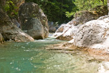 Ein Zufluss Moglenitsas nahe Dorf Loutraki