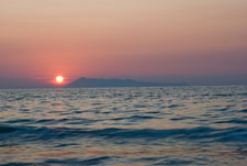 Agios Stefanos. Sonnenuntergang