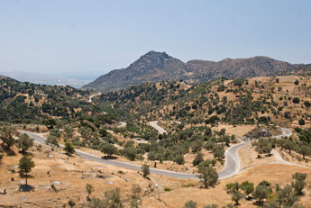 Eine Serpentine. Unterwegs: Zaros - Rethymno
