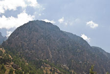 Samaria-Schlucht. Zerklüftete Berge