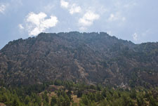 Samaria-Schlucht. Zerklüftete Berge
