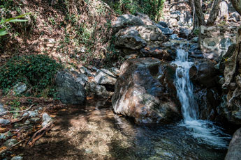 Zum Wasserfall Kalidonia