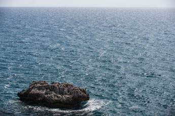 Petra tou Romiou. Ein Felsen