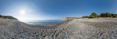 Pissouri Bucht. Kiesel Strand