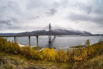 Helgelandsbrua. Insel Alsta